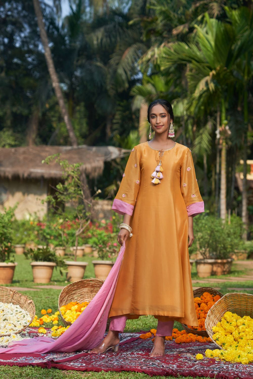 Yellow Tissue Hand embroidered Kurta Set With Contrast Pink Dupatta