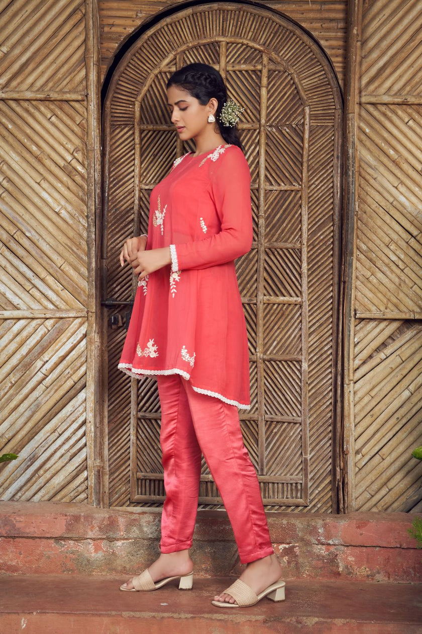 Tomato red Hand embroidered georgette kurta with blouse and pant Set